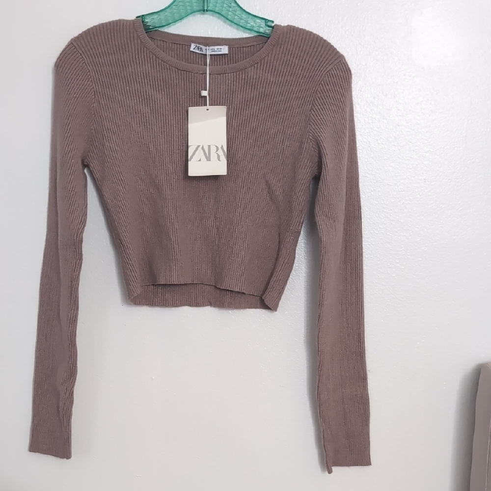 Zara Women's Long Sleeve Ribbed Tan Top